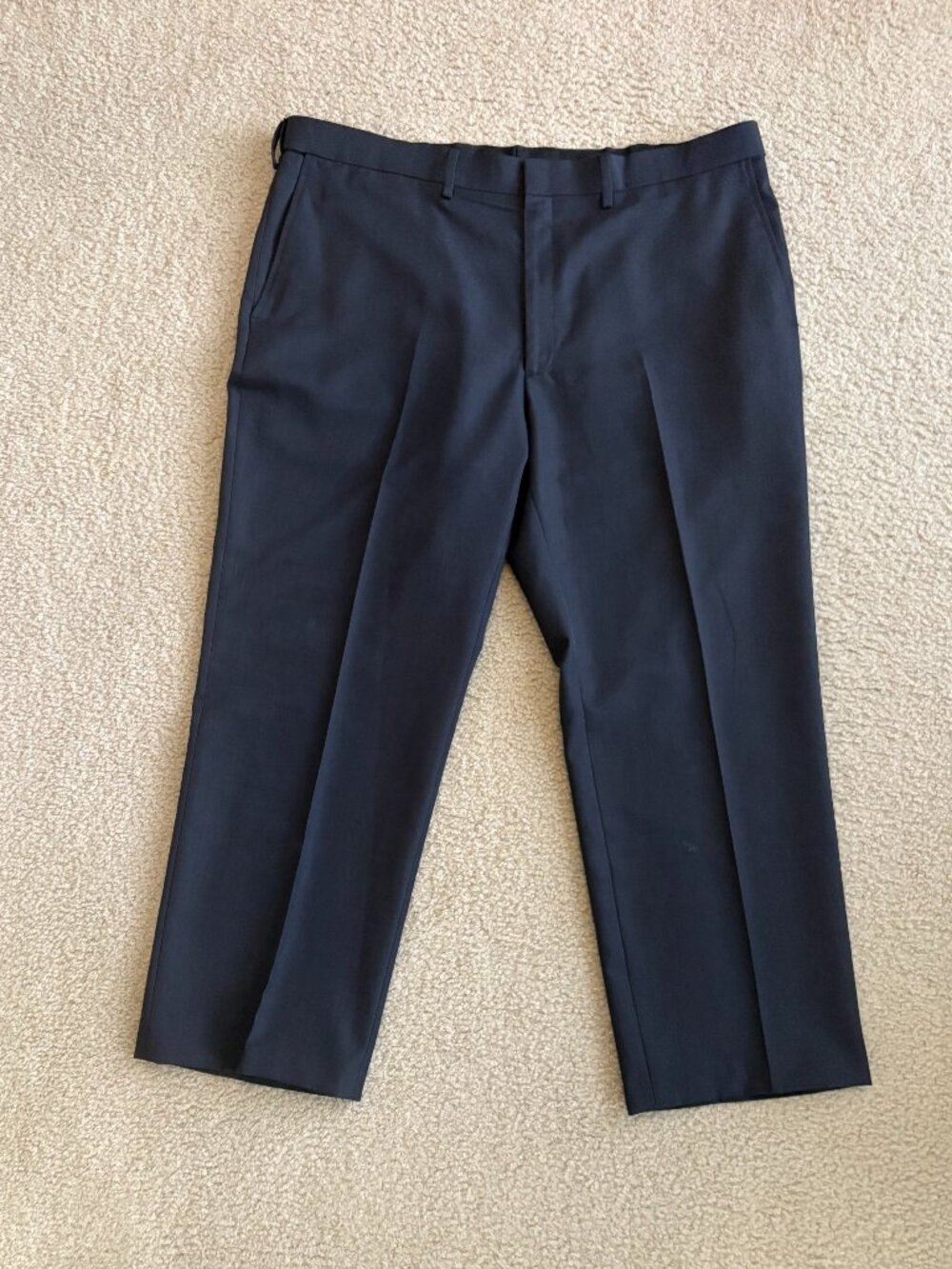 Haggar Classic Fit Travel Performance Suit Pants – Size 42x30 – Navy